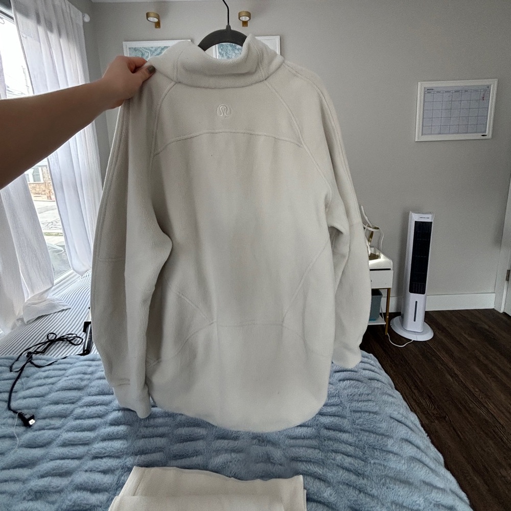 Lululemon Fleece Scuba - Picture 4 of 4